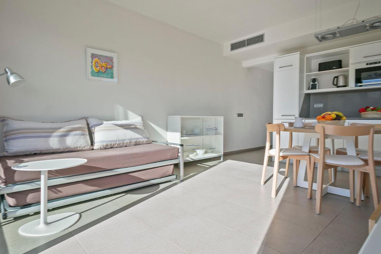 Apartamentos Castellmar Castelldefels Exteriör bild