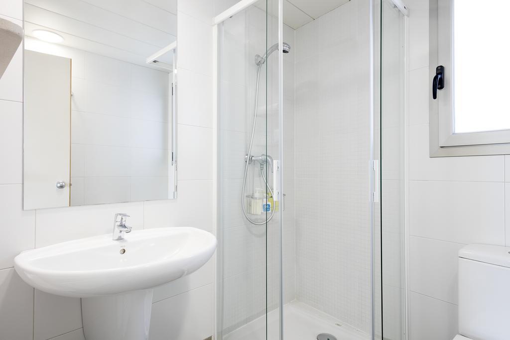 Apartamentos Castellmar Castelldefels Exteriör bild